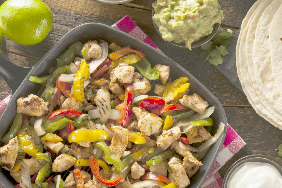 homemade chicken fajitas | Great Low Cholesterol Recipes You Can Enjoy At Any Age | low cholesterol chicken recipes